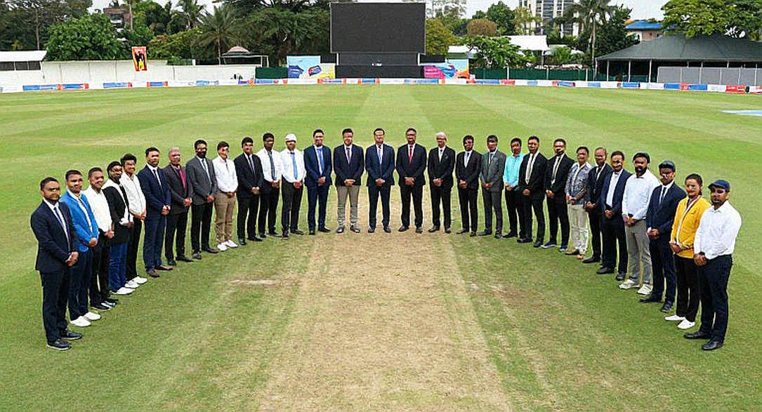 ২৯৯ থেকে ৫৩.৭৭: সুদীপ ঘরামির লাল-বলের খাতা আর ভারতের টেস্ট মধ্যভাগের ফাঁকা চেয়ার