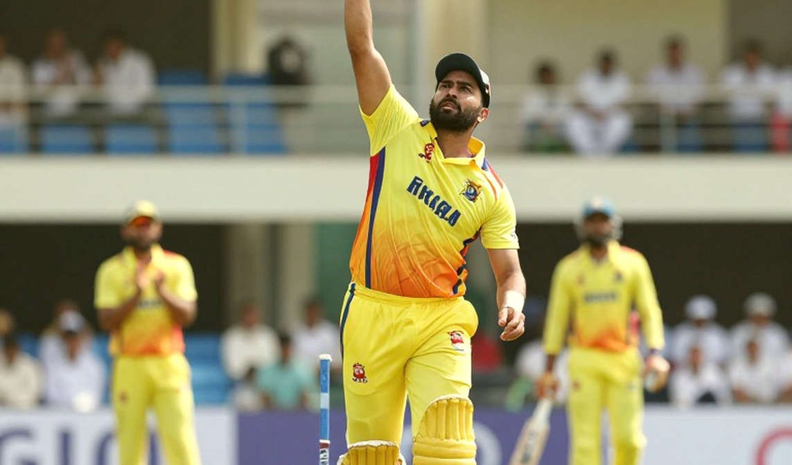 রাত ৯টা ৪৫-এর কার্ড: মুলতানে ইংল্যান্ডের অলিখিত নিয়ম